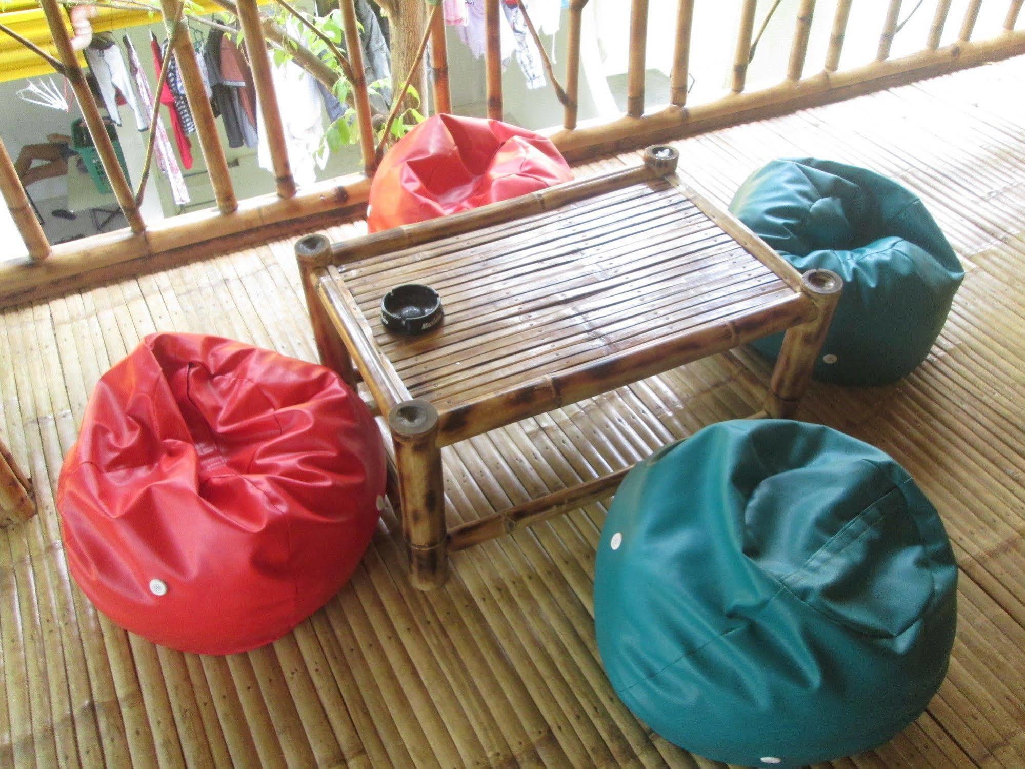 Bambooze Hauz Hotel Balabag  Exterior photo